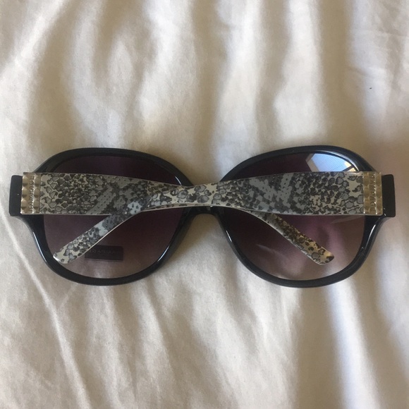 NWT [Rampage] Black/Python Sunglasses + Case - Picture 6 of 9